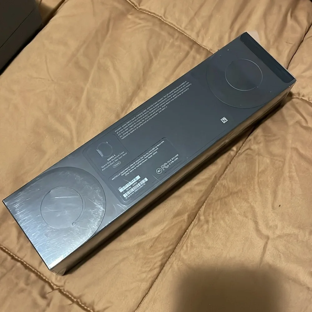 AUTHENTIC APPLE BLACK SPORT NIKE WATCH 40mm Series 5 in Space Gray *NIB*